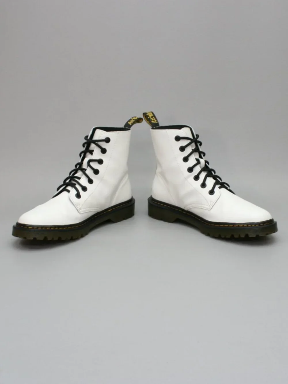 Dr. Martens Ladies 11 Luana White Leather Air Wair Combat Docs Ankle Boots AW004